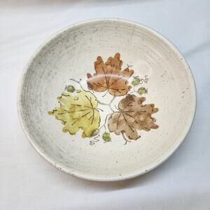 Vintage Poppytrail serving bowl with leaf design 9 inches X